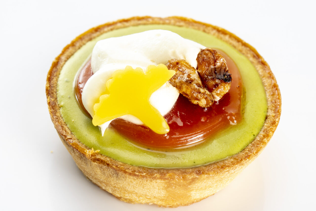 濃厚お茶タルト販売のお知らせ ― 生徒企画の商品が店頭へ