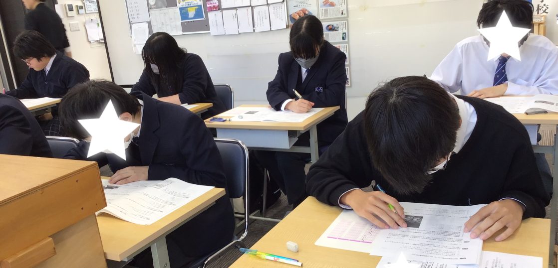 ニュース時事能力検定に挑戦 ― 1・2年生がそれぞれ本番を迎えました