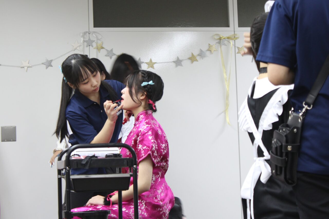美容ショーを開催―生徒が創るステージ
