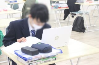 「わからない」を自分で解決！3年生のパソコン授業