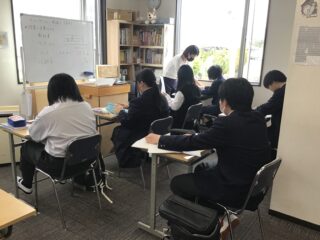 新しい気持ちでスタート！1年生が各教科の授業を受け始めました