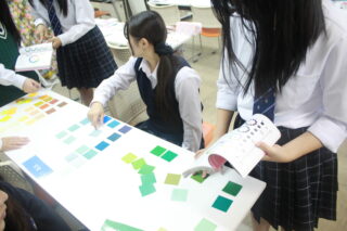 1年間の努力が結実！美容コース1年生がパーソナルカラー検定に合格