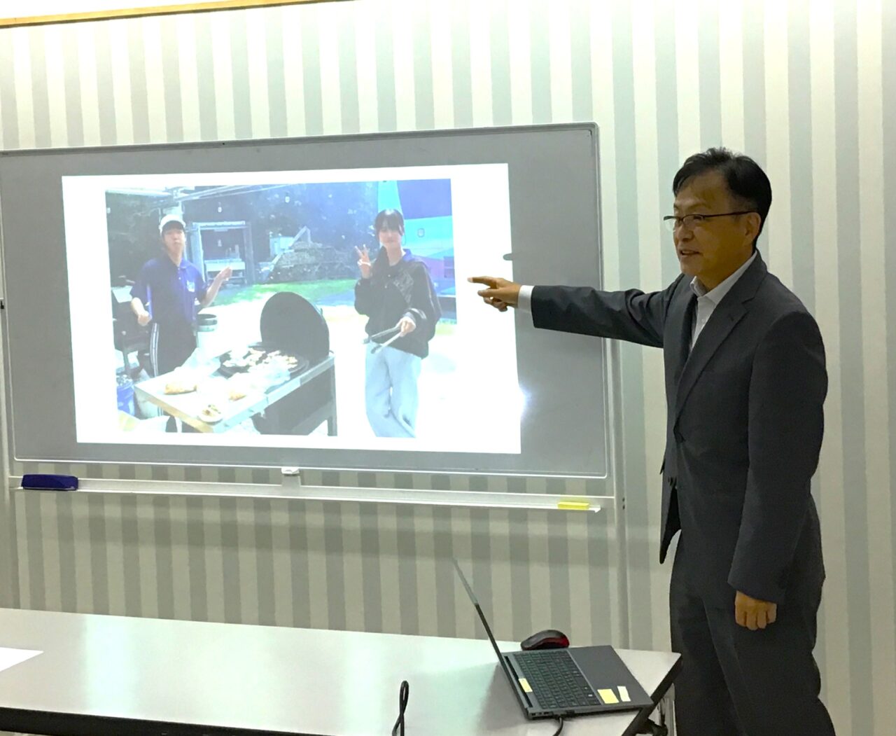 学校とご家庭をつなぐ和やかな時間!静岡校で1年生の保護者会を開催しました